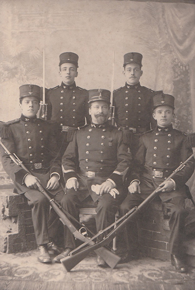 1900