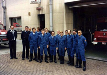 1975